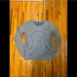 Swiftly relaxed long sleeve